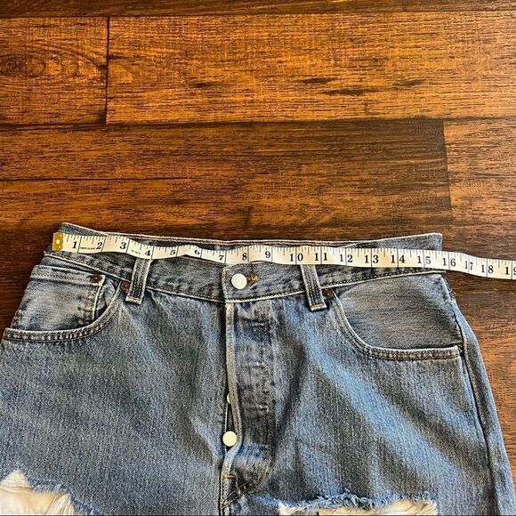 501 levis Button Fly Denim shorts Size 29 - Picture 10 of 10